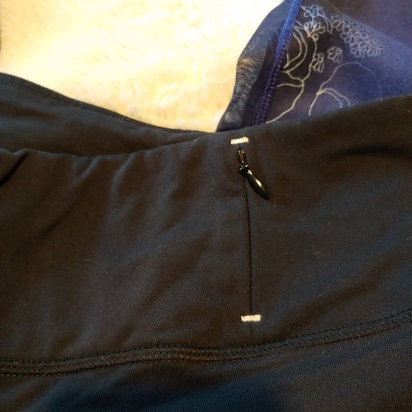 Calia Black with blue mesh cutouts leggings size medium - Picture 4 of 9